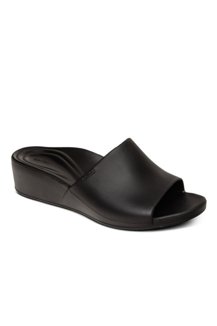 Aetrex Jamie Wedge in Black