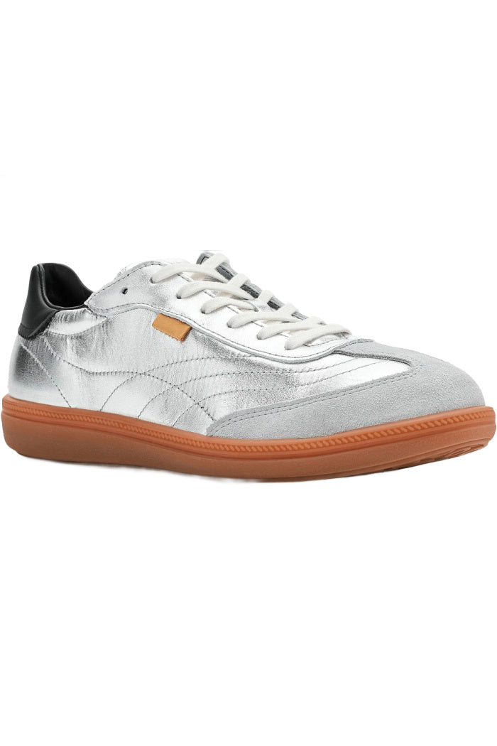 Women's Soft 7 sneaker