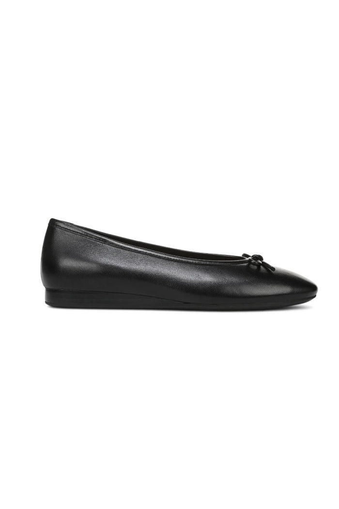 Larissa Wedge Flat